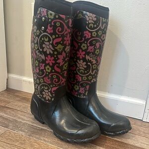 Women’s 10 Waterproof Floral Bogs Boots